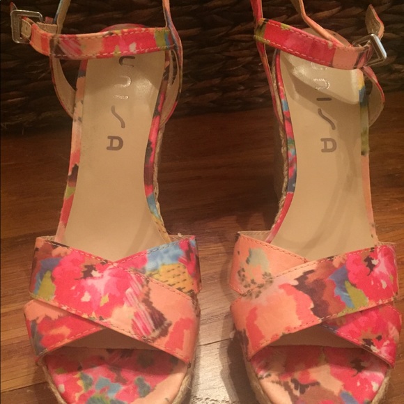 Floral wedge heel - Picture 2 of 3